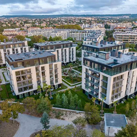 Sea Flats With Pool In Azur *