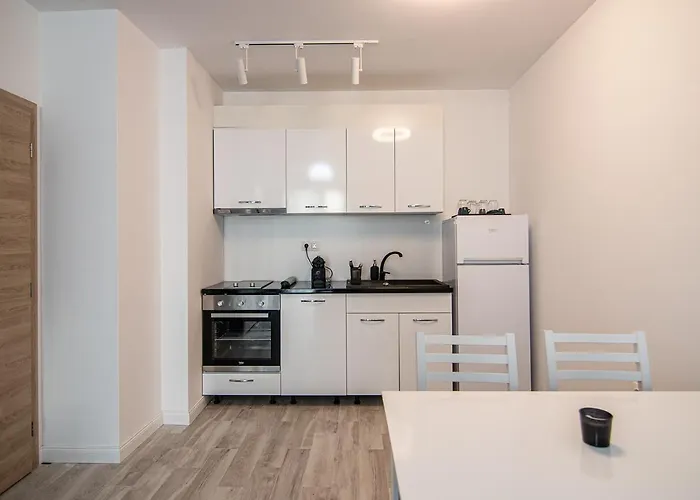 Sea Flats With Pool In Azur Apartamento