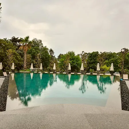 Апартаменты Sea Flats With Pool In Azur