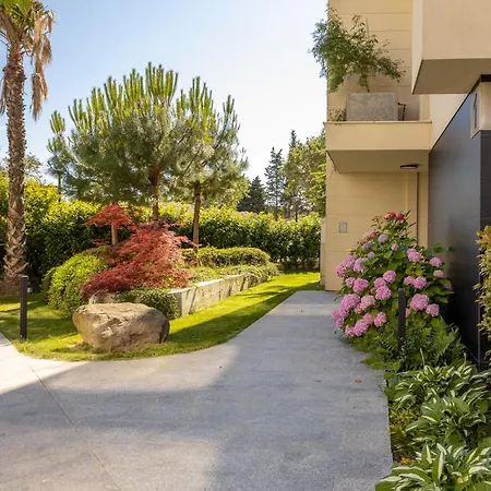 Апартаменты Sea Flats With Pool In Azur