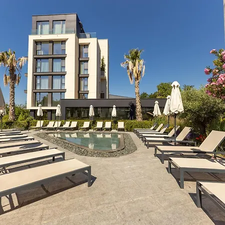 Апартаменты Sea Flats With Pool In Azur Святые Константин и Елена