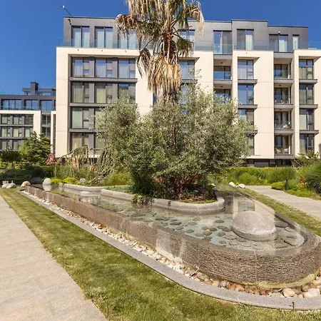 Sea Flats With Pool In Azur Святые Константин и Елена