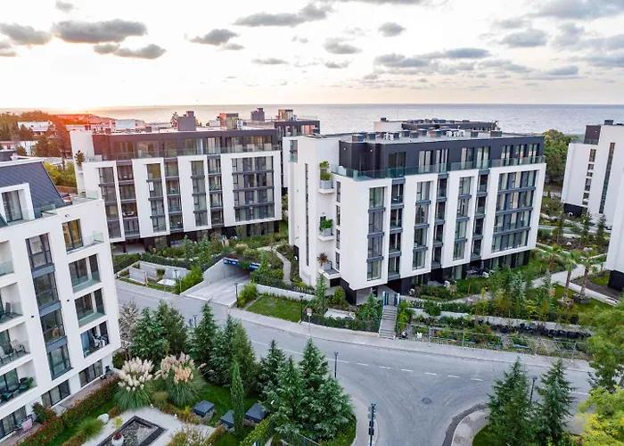 Sea Flats With Pool In Azur 아파트 *