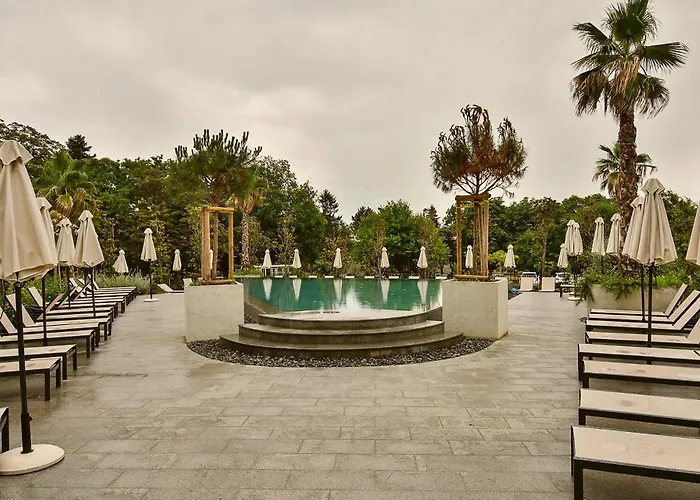 Апартаменты Sea Flats With Pool In Azur